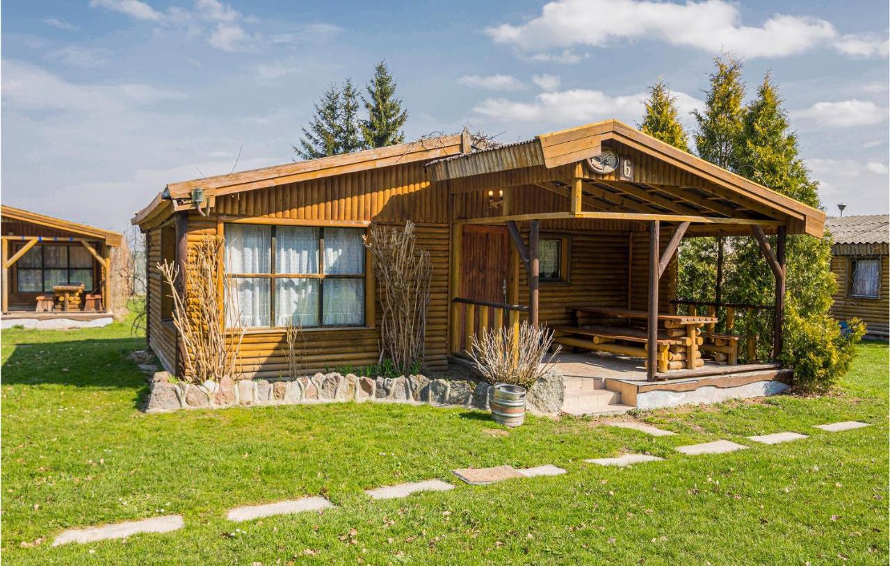 Nice home in Wilczeta with 1 Bedrooms, WiFi&Outdoor swimming pool Buitenkant foto